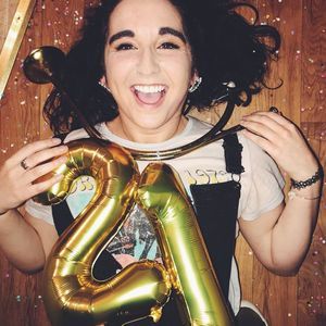 Meet your Posher, Becca